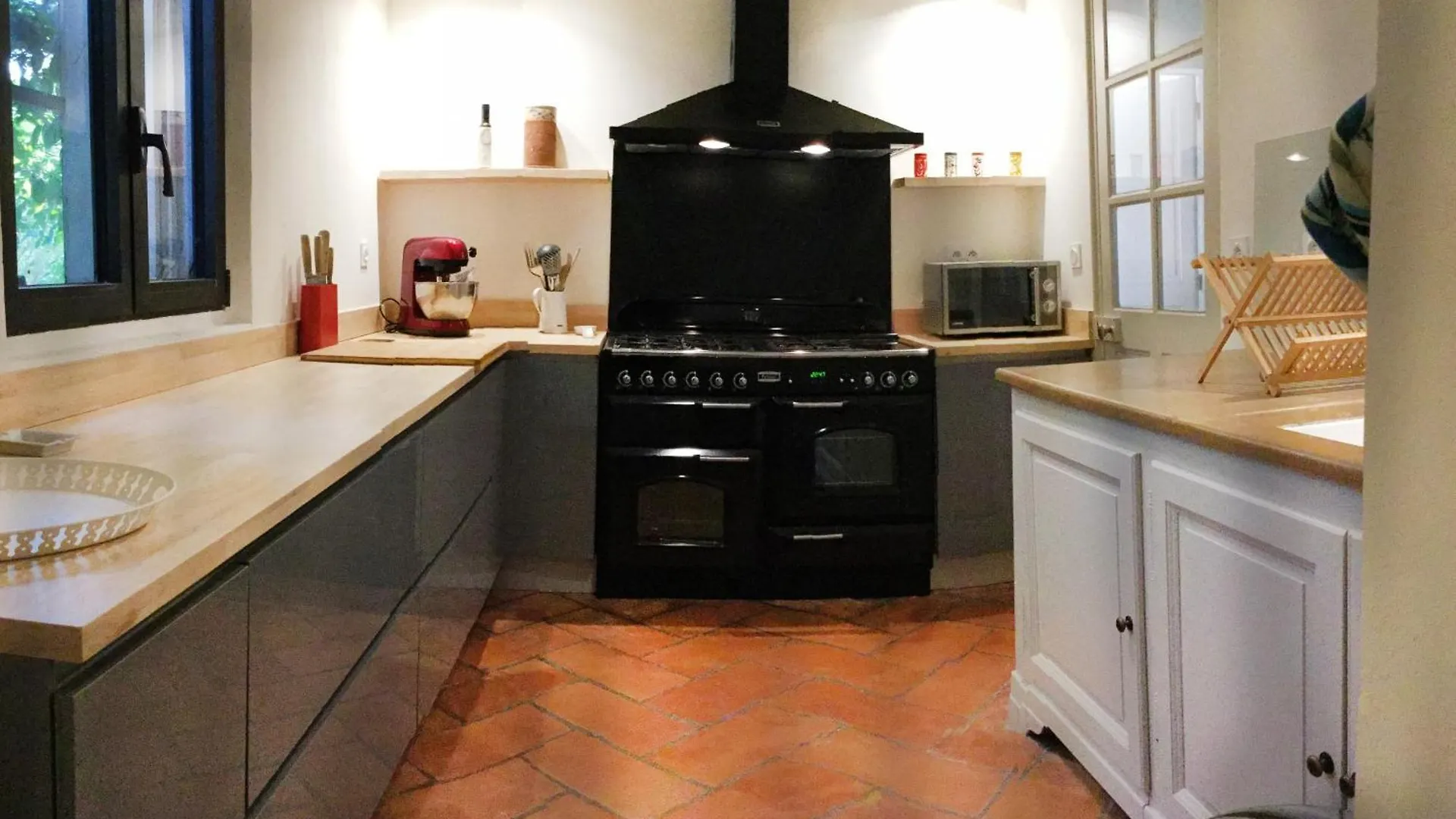 Beautiful Provencal Mas With Pool In The Center Of The Village Of Maussane Les Alpilles - Sleeps 14 France